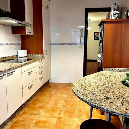 Holibai, Amiguinos, Amplia Vivienda Con Parking Al Lado De La Playa Apartamento