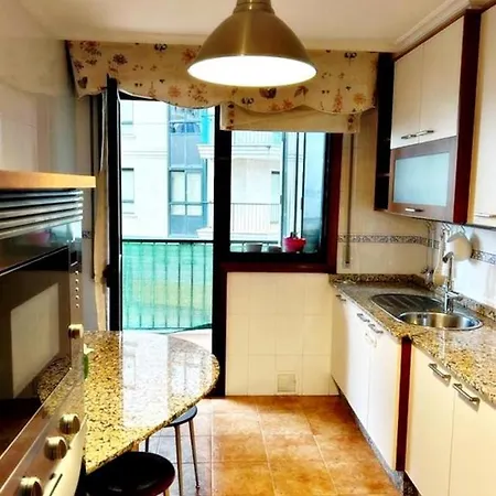 Holibai, Amiguinos, Amplia Vivienda Con Parking Al Lado De La Playa * Baiona